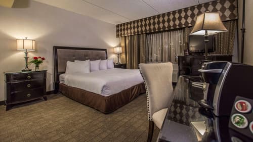 Salvatore's Garden Place Hotel