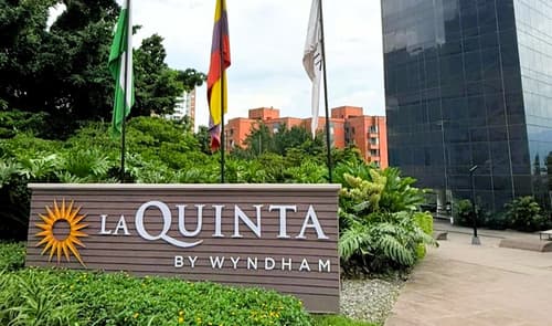 La Quinta By Wyndham Medellin, General view