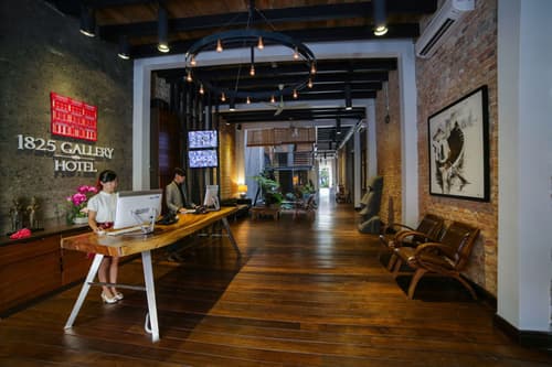 1825 Gallery Hotel, Lobby