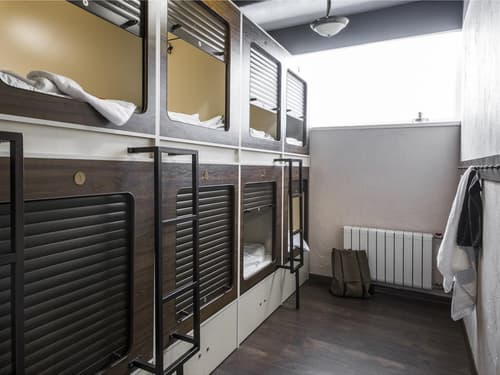Capsule Hotel InterQUBE Tretyakovskaya