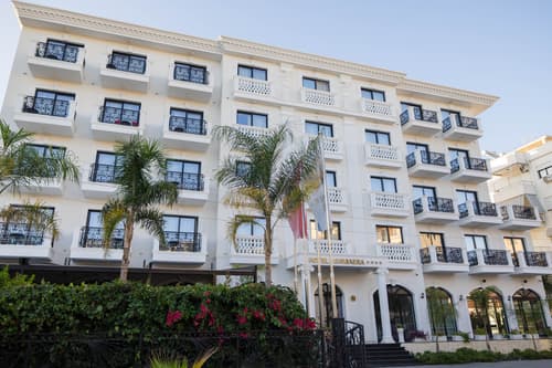 Chimaera Hotel