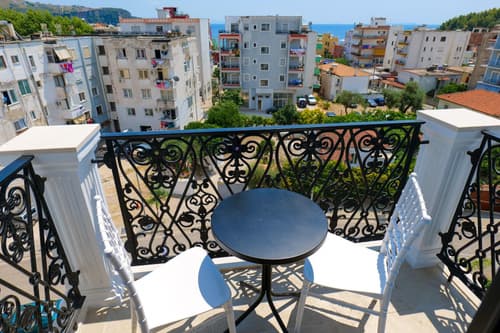 Chimaera Hotel