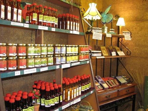 Pemberton Lake View Chalets, 