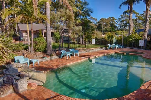 B.w Fairway Motor Inn, 