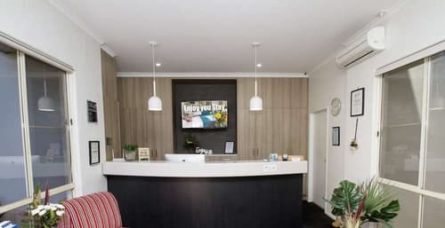 B.w Fairway Motor Inn