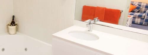 B.w Fairway Motor Inn