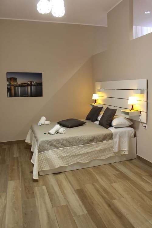 Central Station Garibaldi, 