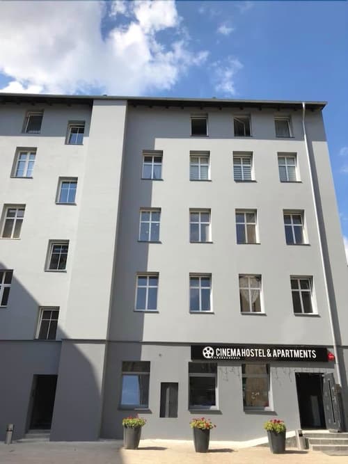 Cinema Hostel, 