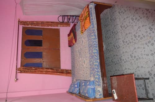 Somit Paying Guest House