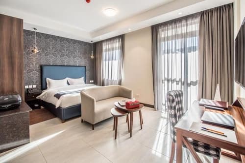 Glam Hotel