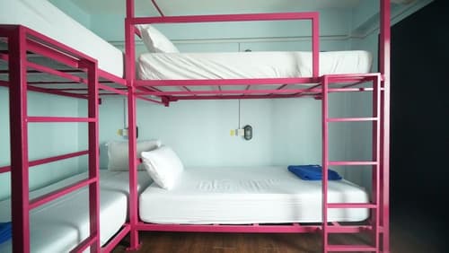 Slumber Pool Party Khao San, 