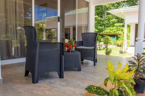 Macmillan's Holiday Villas, 