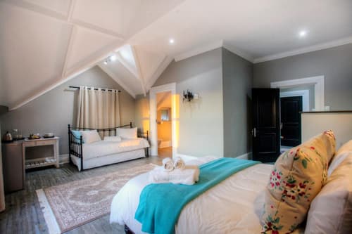 23 On Glen Guest House, 