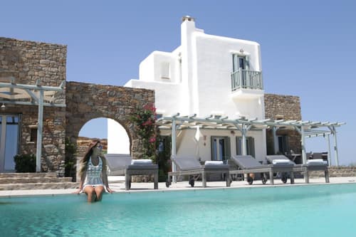 Niriides Homes & Villas, 