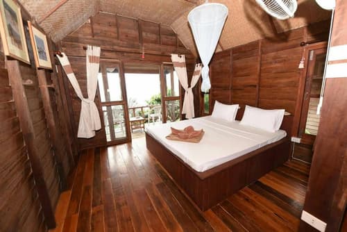 Phi Phi Sunset Bay Resort
