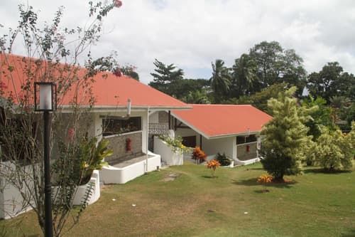 Daniella's Bungalows, 