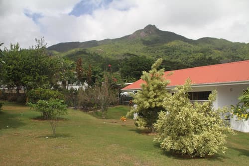 Daniella's Bungalows, 