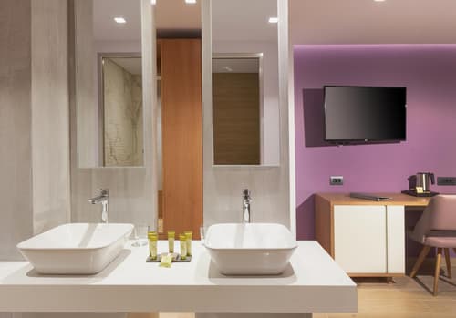 Blue Lagoon City Hotel