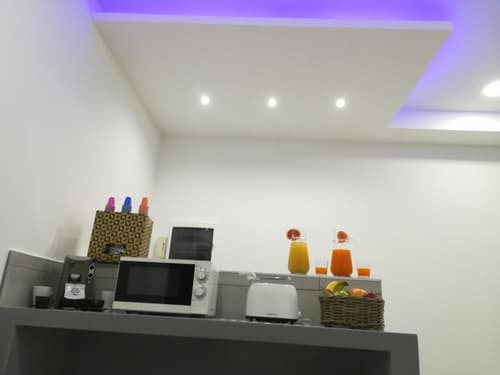 Neapolis center