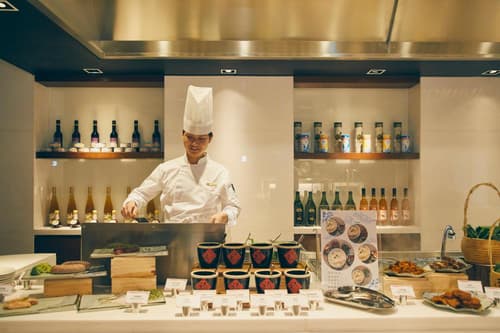 LJZ Supreme Tower Hotel, 