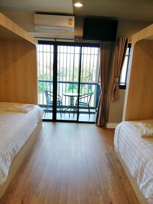 La La Moon Krabi Poshtel'n' Pool, 