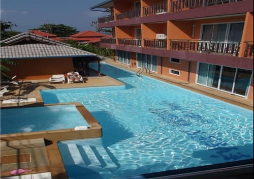 Lanta Fevrier Resort