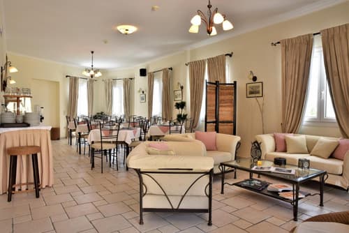 Ostria Hotel 
