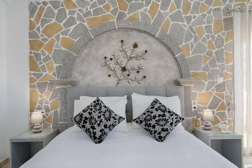 Wisteria Apartments, 