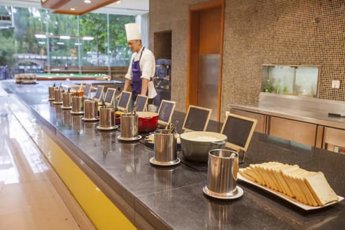 LeafIN Hotel Beijing Minzuyuan l Bird's Nest