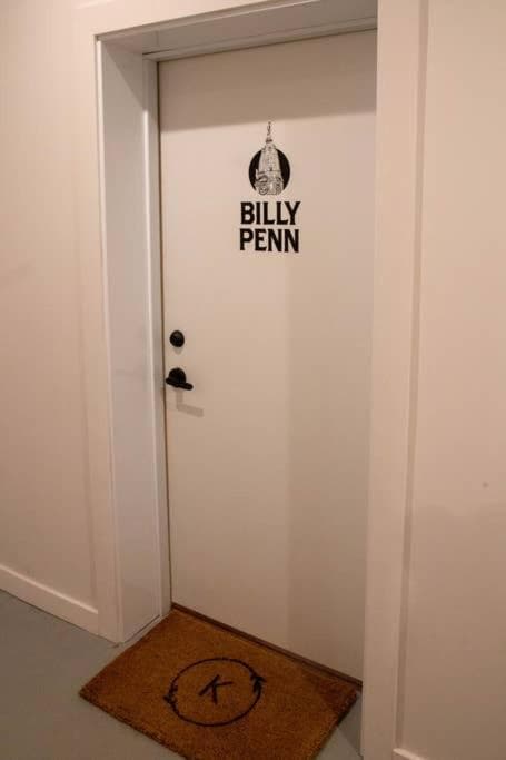 Billy Penn Studio at Kestrel Hotel, 