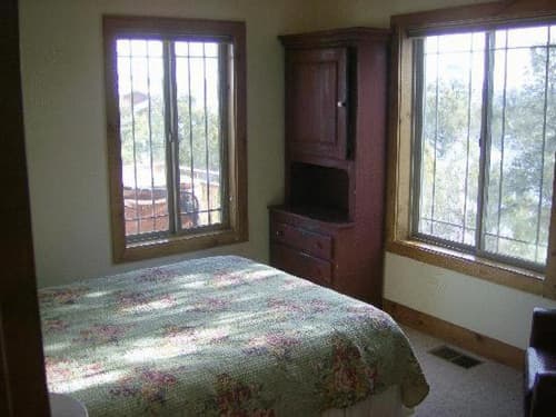 Stone Canyon Inn