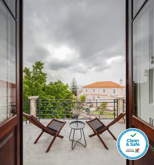 Penedo da Saudade Suites & Hostel