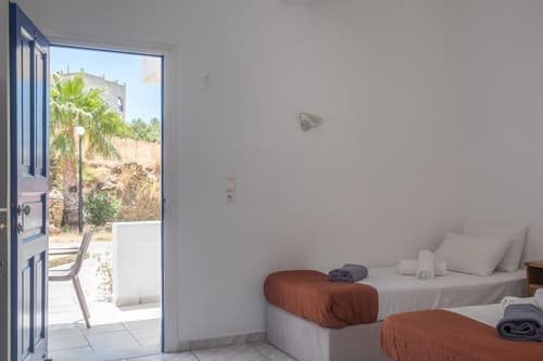 Paradise Apartments Studios