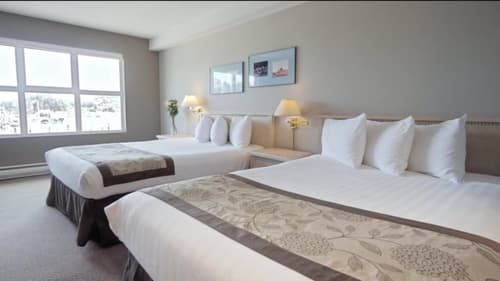 Quarterdeck Inn Port Hardy, 