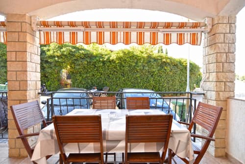 Apartments Elvis 1299, 