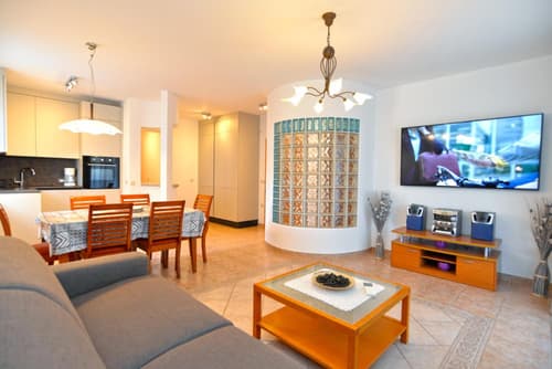 Apartments Elvis 1299, 