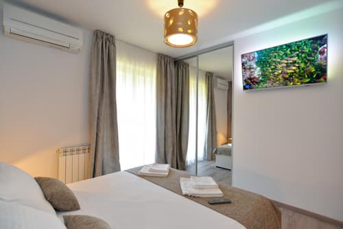 Apartments Elvis 1299, 