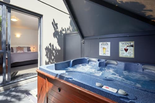 Blenheim Palms Motel