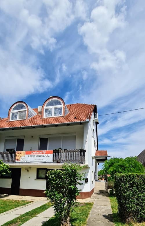 Arató Vendégház, 