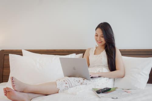 Play Poshtel & Cafe', 