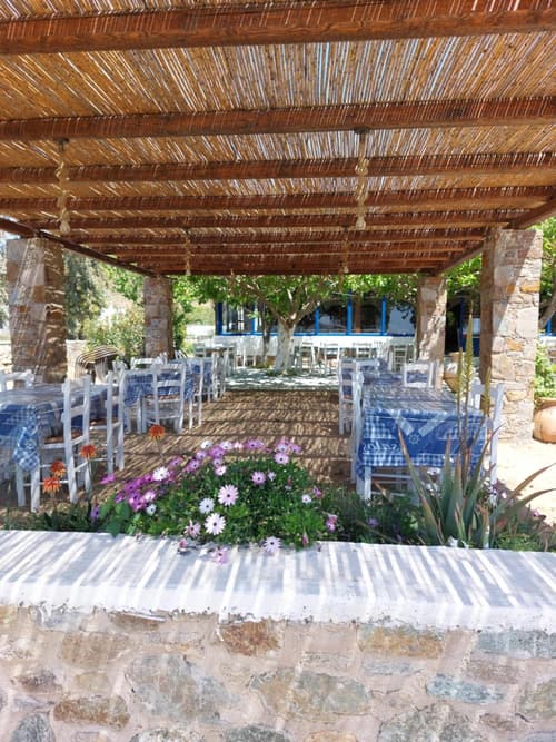 Isalos Rooms On The Beach