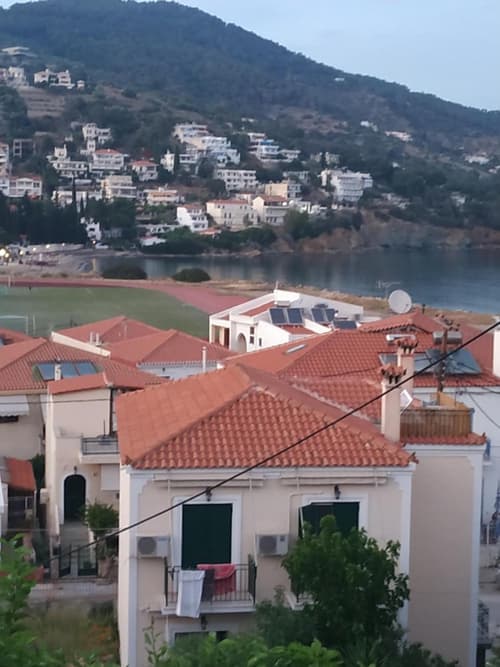 Elthimia's apartment, 