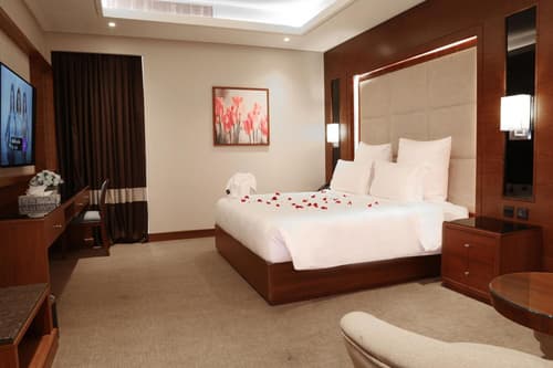 Weekend Hotel Sari