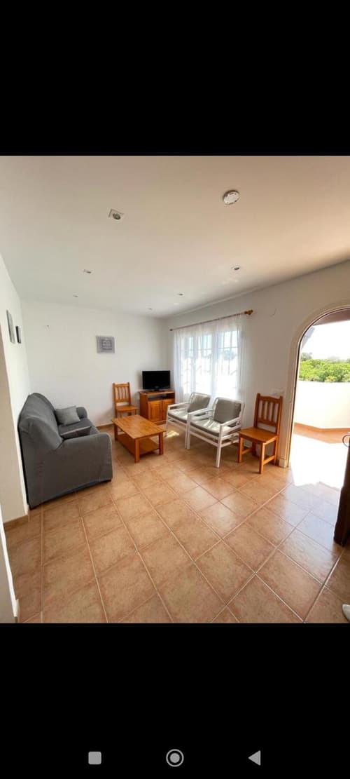 Bonito apartamento con terrazas y aparcamiento.