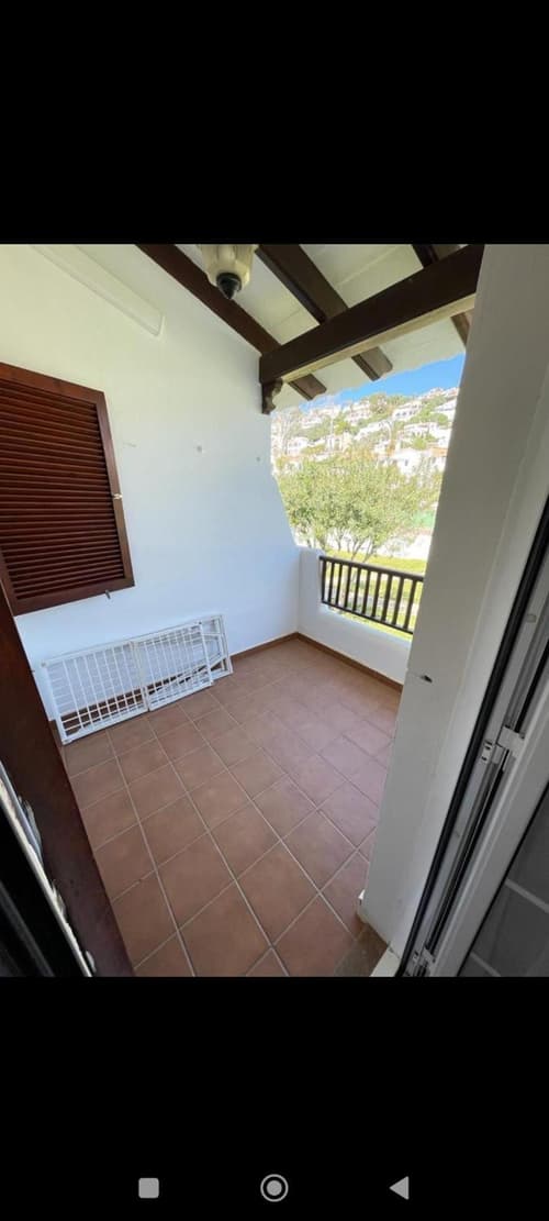 Bonito apartamento con terrazas y aparcamiento.