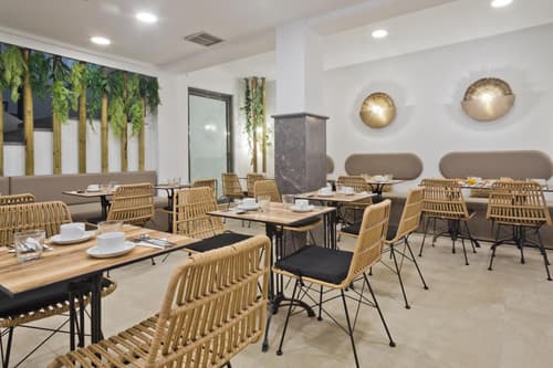 Diana Art Boutique Hotel, 