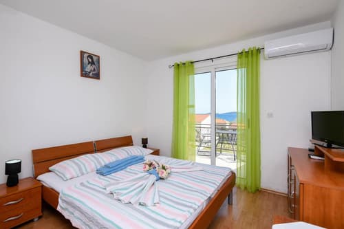 Lulak Studio Apartments, 