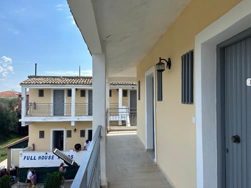 Full House Kavos