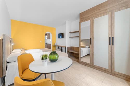 Apartamentos Tropicana