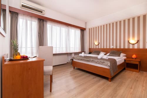 Hotel Neboder